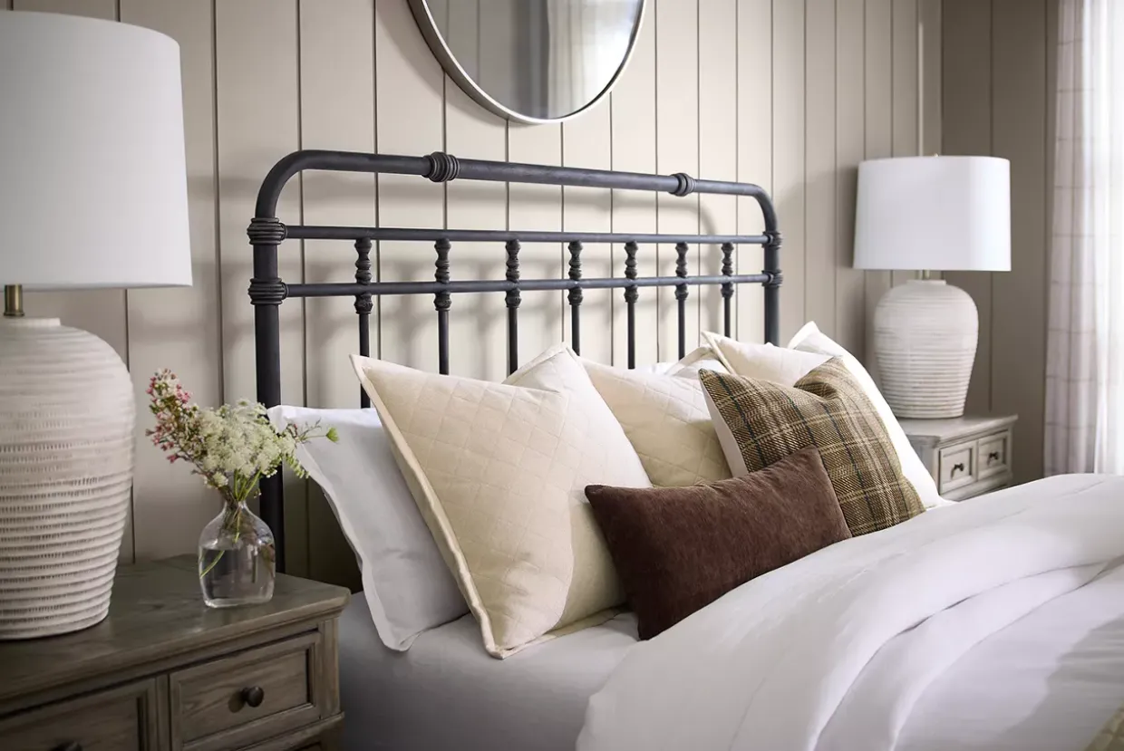 Bates Table Lamp