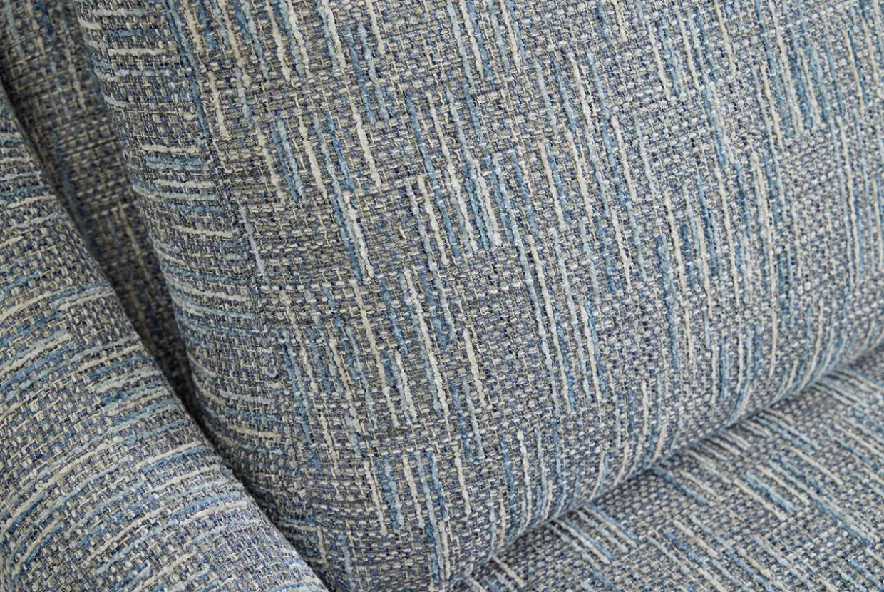 Lyra Swivel Chair