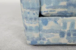 Lyra Swivel Chair