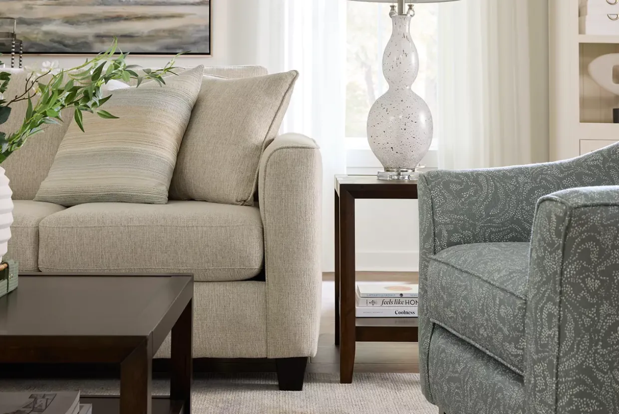 Quentin Chairside Table