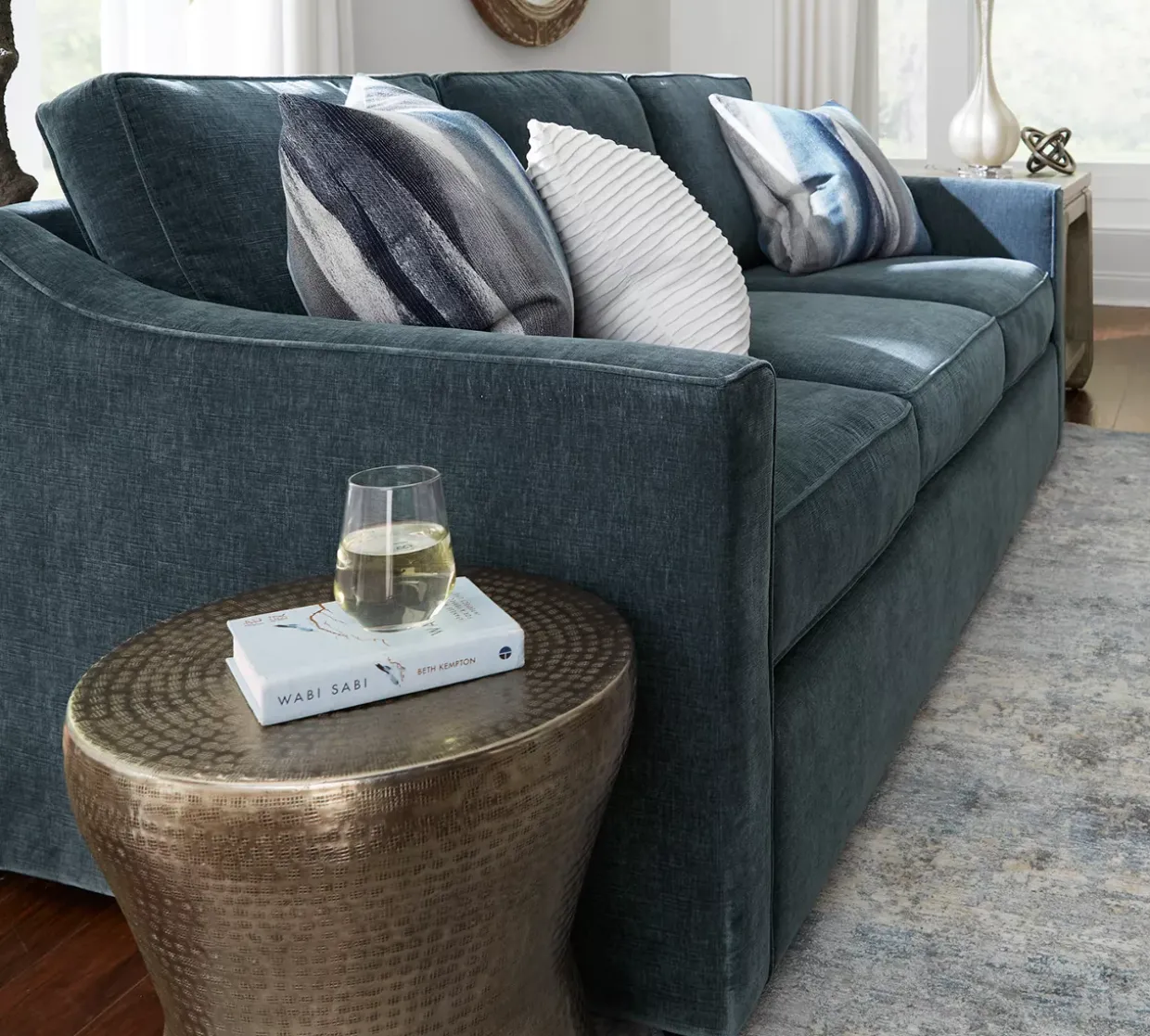 Shiloh Grand Sofa
