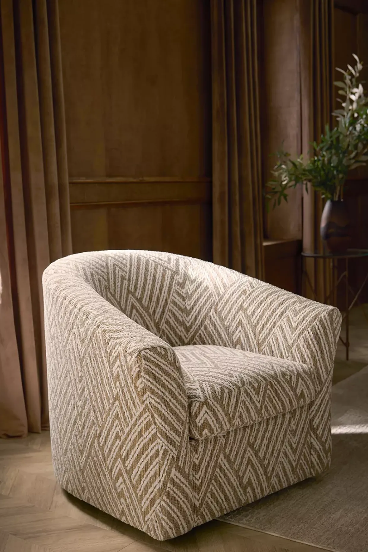 Shiloh Swivel Accent Chair